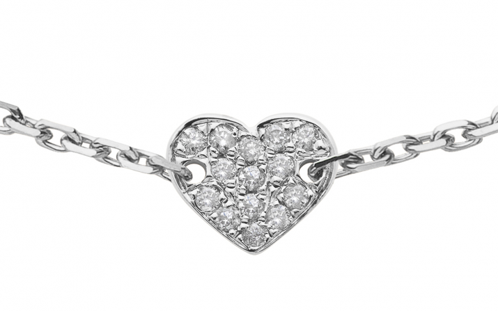 Gold and diamond charm jewel on heart pattern - RedLine