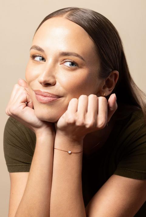 String Bracelet with 0.30ct Round Diamond in Rose Gold Bezel Setting - Redline - 0++