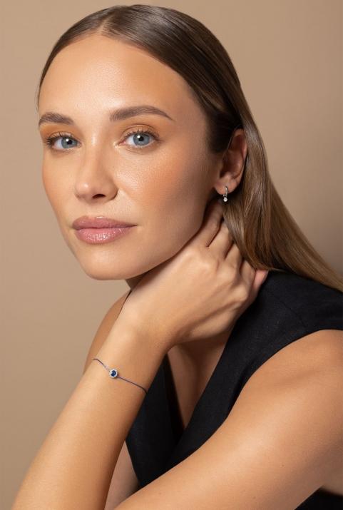 String Bracelet For Women with 0.06ct Oval Diamond and Sapphire in White Gold Prong Setting - Redline - 0++