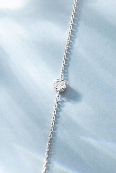 Chain Bracelet For Women with 0.10ct Round Diamond in White Gold Cluster Setting - Redline - 0++