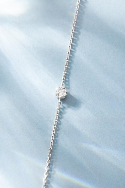 Chain Bracelet For Women with 0.10ct Round Diamond in White Gold Cluster Setting - Redline - 0++