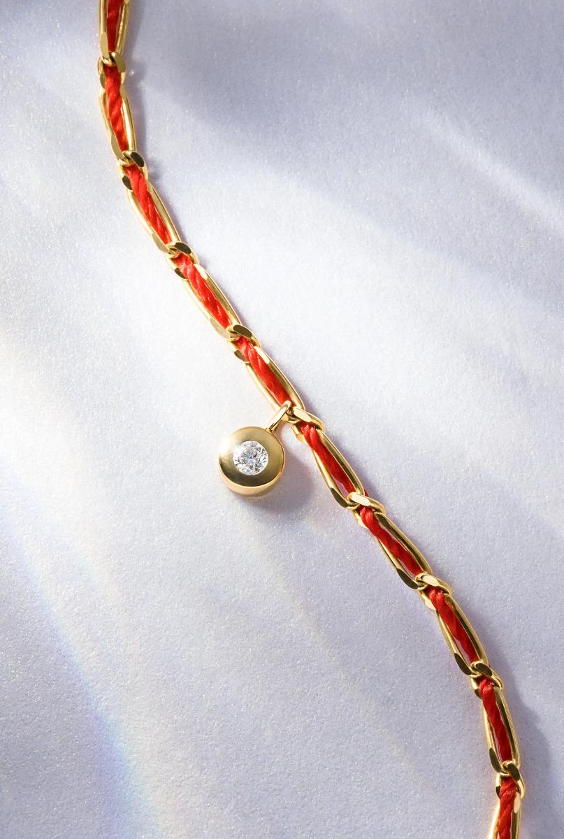 Diamond and Yellow gold Entrelacet bracelet with thread for women