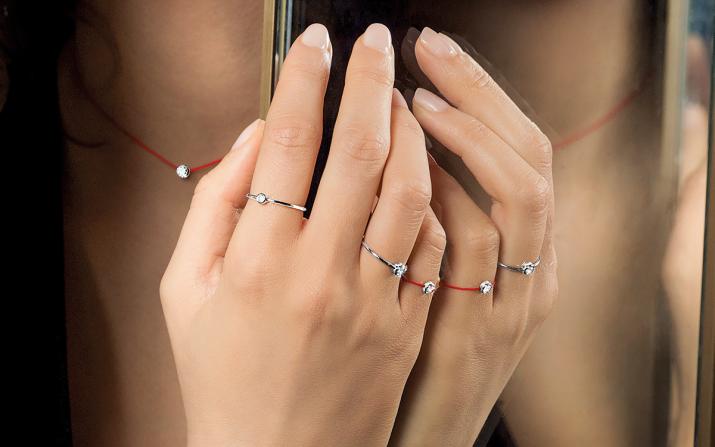 Bangle Ring with 0.05ct Round Diamond in Yellow Gold Bezel Setting - Redline - 0++