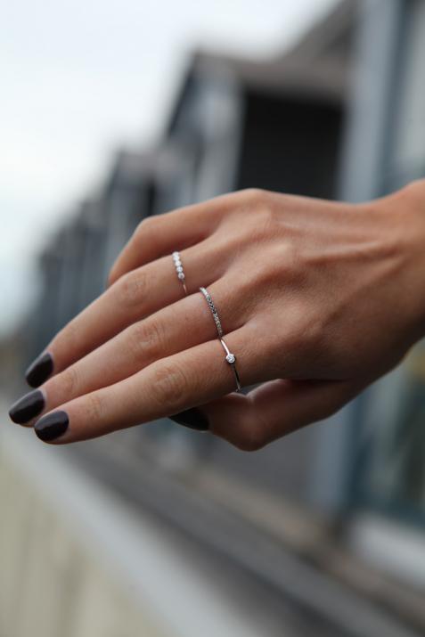 Bangle Ring with 0.05ct Round Diamond in Black Gold Bezel Setting - Redline - 0++