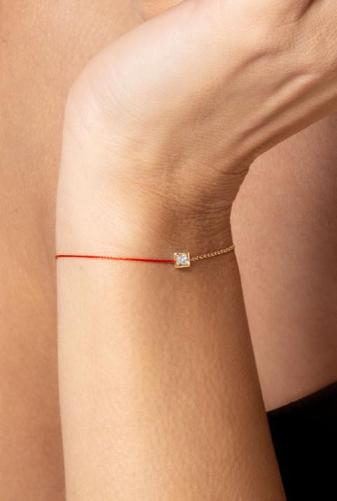 String-Chain Bracelet For Women with 0.10ct Round Diamond in Yellow Gold Square Setting - Redline - 0++