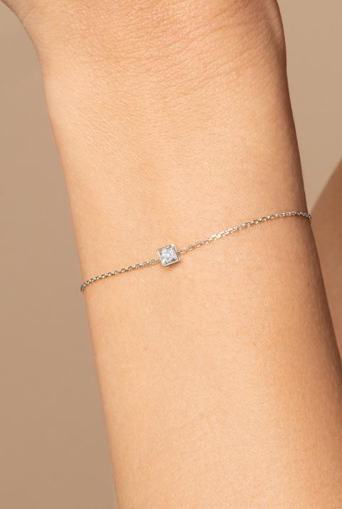Chain Bracelet For Women with 0.10ct Round Diamond in White Gold Square Setting - Redline - 0++