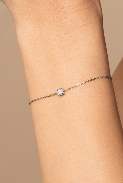 Chain Bracelet For Women with 0.10ct Round Diamond in Black Gold Square Setting - Redline - 0++