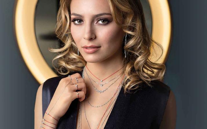 Long Necklace with 0.44ct Round Diamond in White Gold Bezel Setting - Redline - 0++