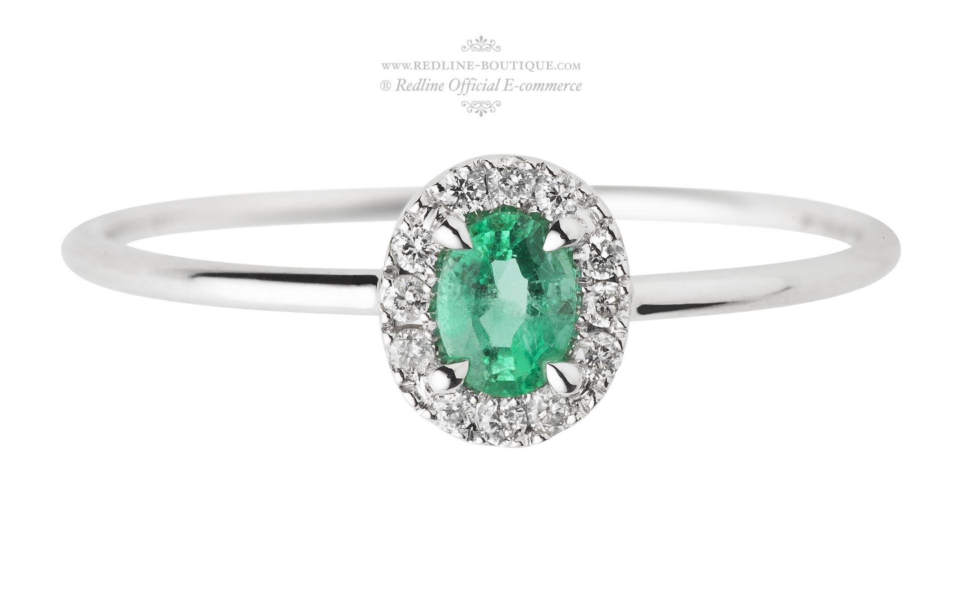 Diamond surrounded by emeralds on sale
