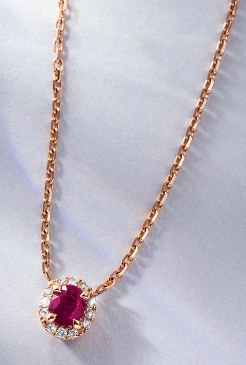 Chain Necklace For Women with 0.06ct Oval Diamond and Rubis in Rose Gold Prong Setting - Redline - 0++