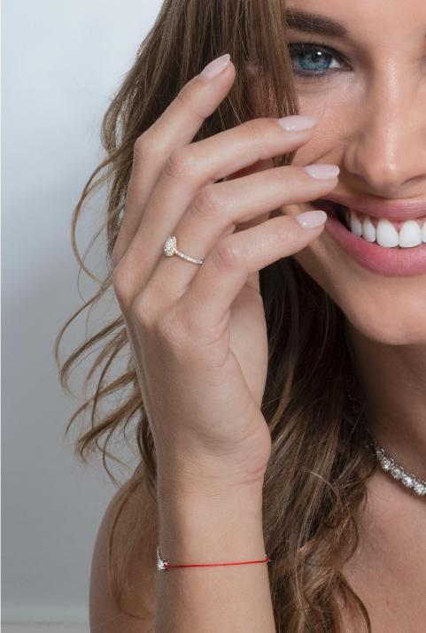 Ring with 0.43ct Pear Diamond in Yellow Gold Prong Setting - Redline - 0++