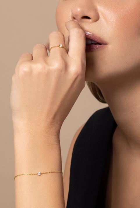 Chain Ring with 0.10ct Round Diamond in Yellow Gold Bezel Setting - Redline - 0++