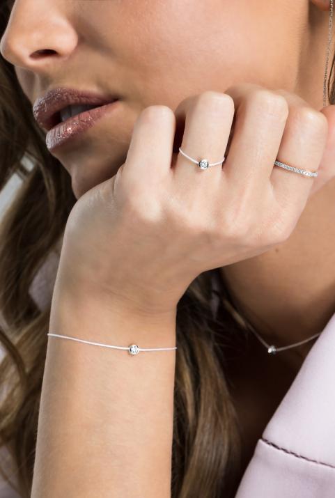 String Ring with 0.10ct Round Diamond in White Gold Bezel Setting - Redline - 0++