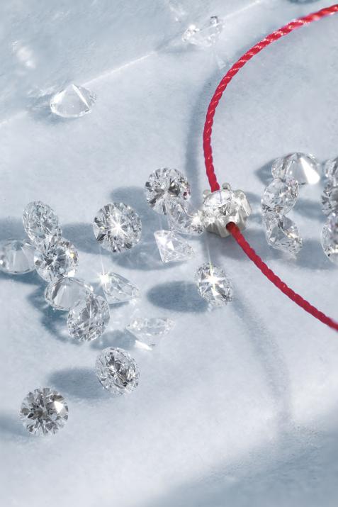 String Bracelet For Women with 0.10ct Round Diamond in White Gold Prong Setting - Redline - 0++
