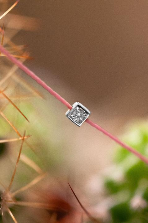 thread and 0.02 diamond Amy bracelet in white gold - Redline - 0++