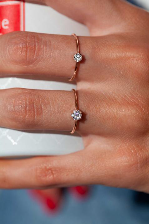 Ring with 0.20ct Round Diamond in Rose Gold Cluster Setting - Redline - 0++