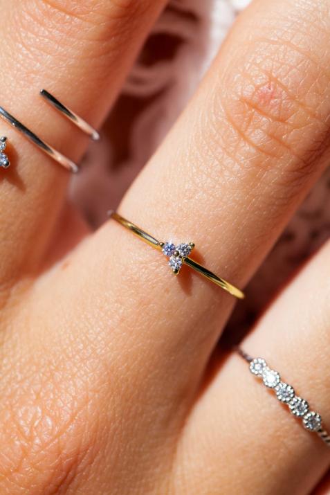 Ring with 0.42ct Round Diamond in Yellow Gold Prong Setting - Redline - 0++