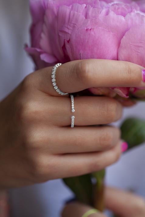 Ring with 1.46ct Round Diamond in White Gold Prong Setting - Redline - 0++