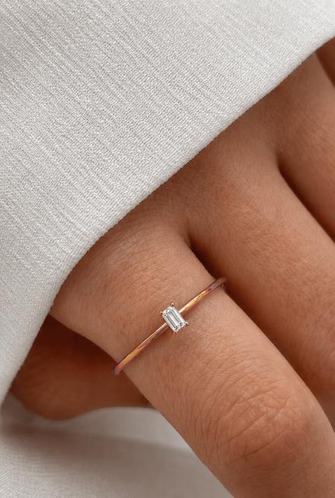 Ring with 0.10ct Princess Diamond in Rose Gold Prong Setting - Redline - 0++