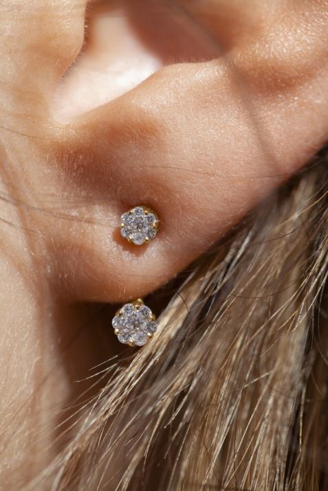 Earrings with 0.10ct Round Diamond in Yellow Gold Cluster Setting - Redline - 0++