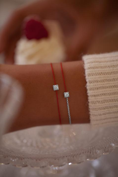 String-Chain Bracelet For Women with 0.10ct Round Diamond in White Gold Square Setting - Redline - 0++