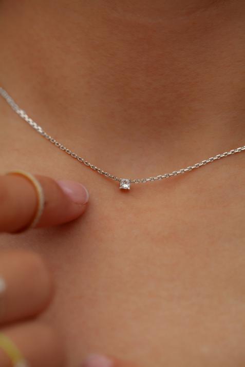 Chain Necklace For Women with 0.11ct Princess Diamond in White Gold Prong Setting - Redline - 0++
