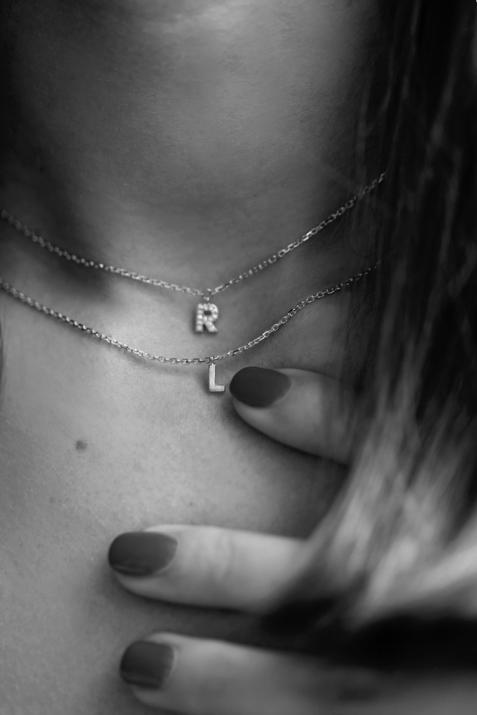 Chain Necklace with Letter in White Gold - Redline - 0++