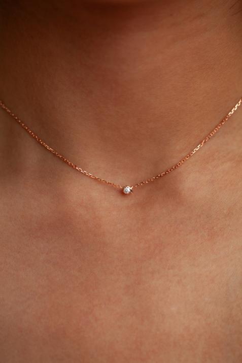 Chain necklace with round 0.05 carat diamond set in 18K pink gold fish shape - Redline - 0++