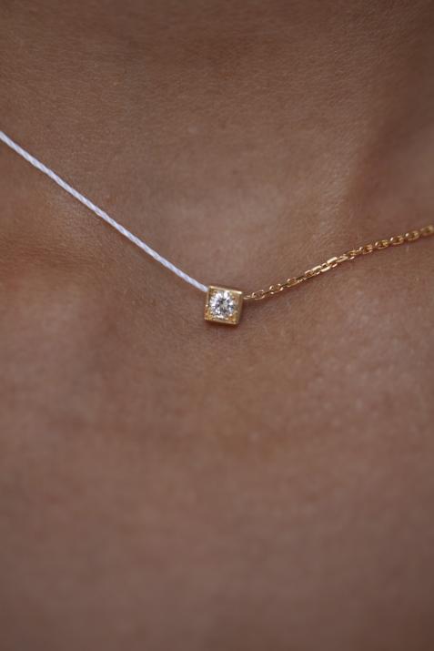 String-Chain Necklace with 0.10ct Round Diamond in Yellow Gold Square Setting - Redline - 0++