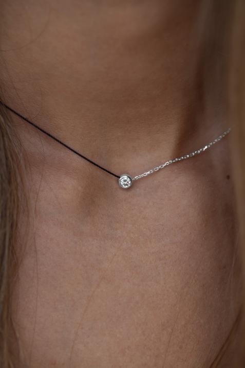 String-Chain Necklace with 0.10ct Round Diamond in White Gold Bezel Setting - Redline - 0++