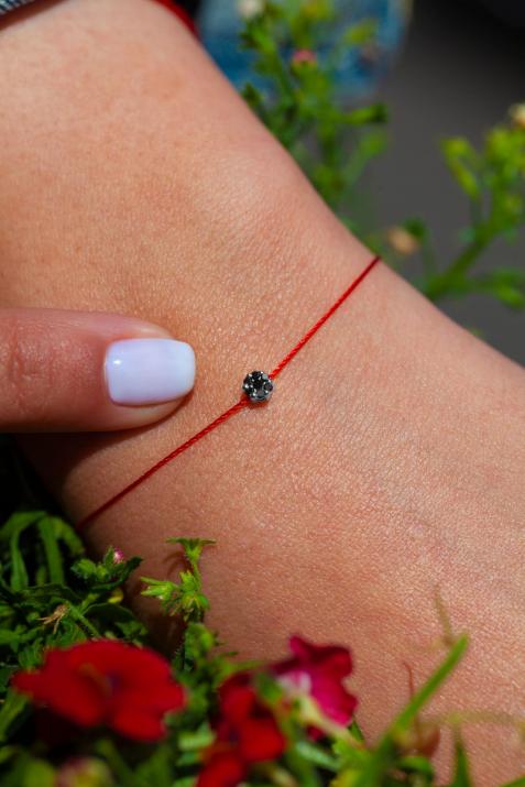 String Bracelet For Women with 0.05ct Round Black Diamond in White Gold Cluster Setting - Redline - 0++