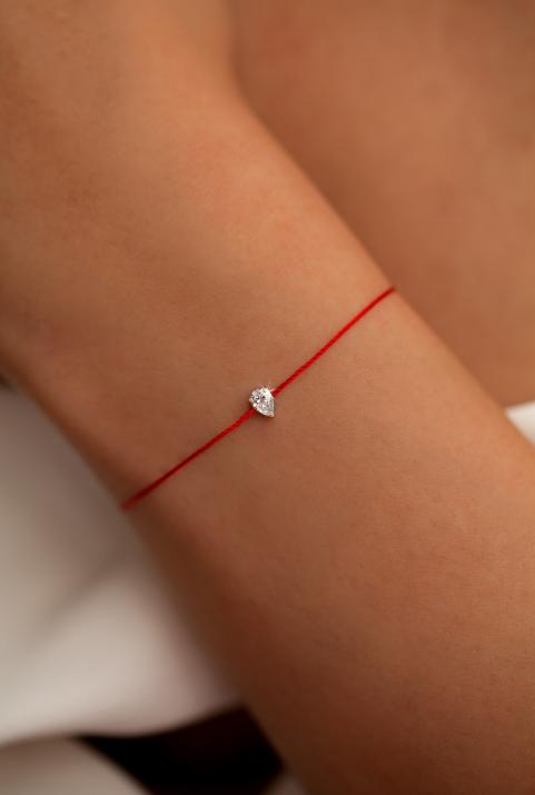 String Bracelet For Women with 0.20ct Pear Diamond in Yellow Gold Prong Setting - Redline - 0++