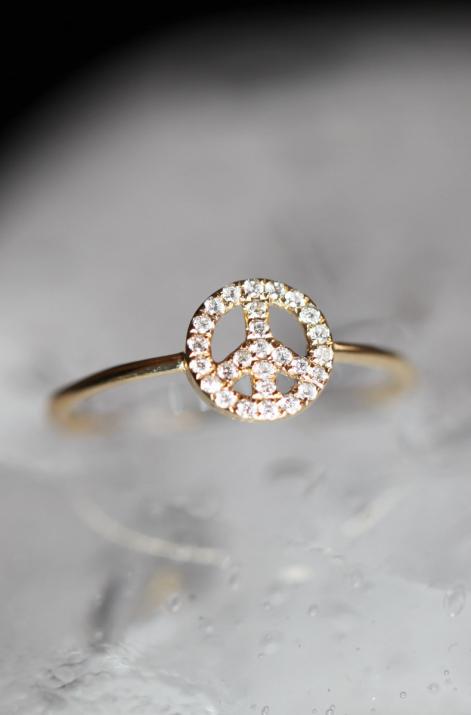 Bangle Ring with 0.12ct Round Diamond in Yellow Gold Pavé Setting - Redline - 0++