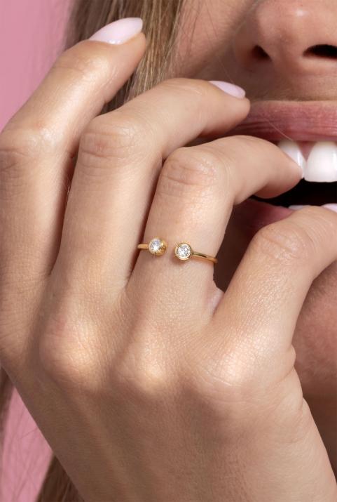 Ring with 0.20ct Round Diamond in Yellow Gold Bezel Setting - Redline - 0++