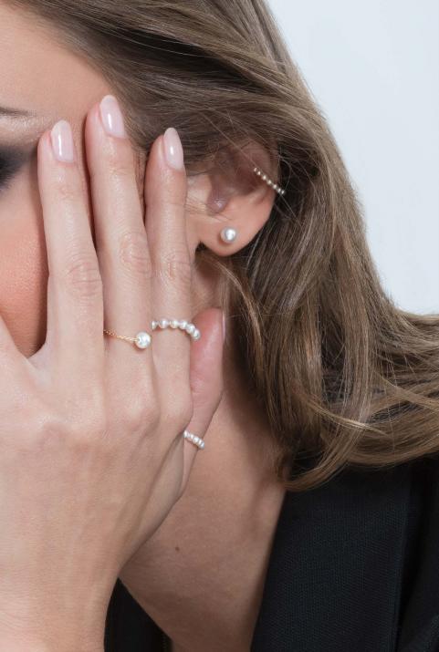 Ring with Pearl in Yellow Gold - Redline - 0++