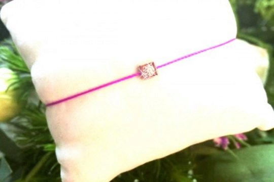 Redline présente son bracelet cube