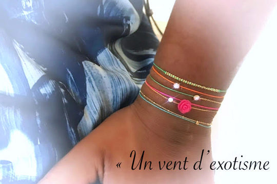 Les poignets colorés de l'été